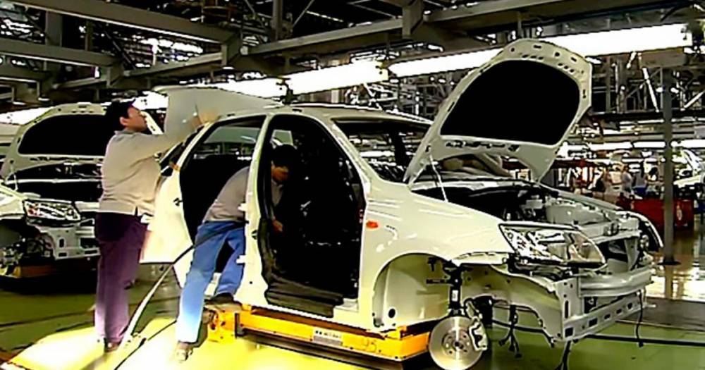 Ив Каракатзанис - "Автоваз" возобновляет производство после трехнедельного перерыва - ren.tv - Россия