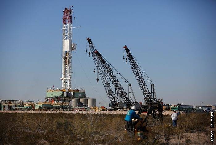 Число нефтегазовых буровых в США упало до рекордного минимума - interfax.ru - Москва - США - Саудовская Аравия