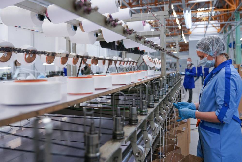 Бизнес назвал самые пострадавшие от коронавируса отрасли в России - vm.ru - Россия