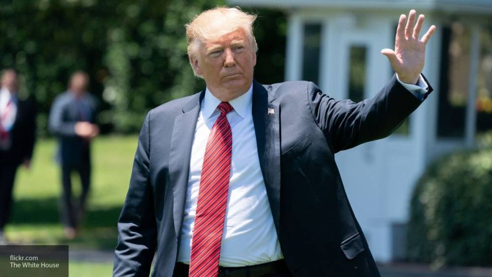 Дональд Трамп - Джон Хопкинс - Трамп объявил о снижении активности коронавируса в США - polit.info - Россия - США - Англия