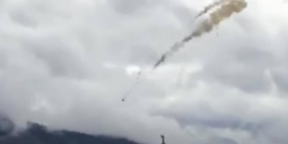 Очевидец снял на видео крушение самолета канадских ВВС - ruposters.ru - Англия - Колумбия - Канада
