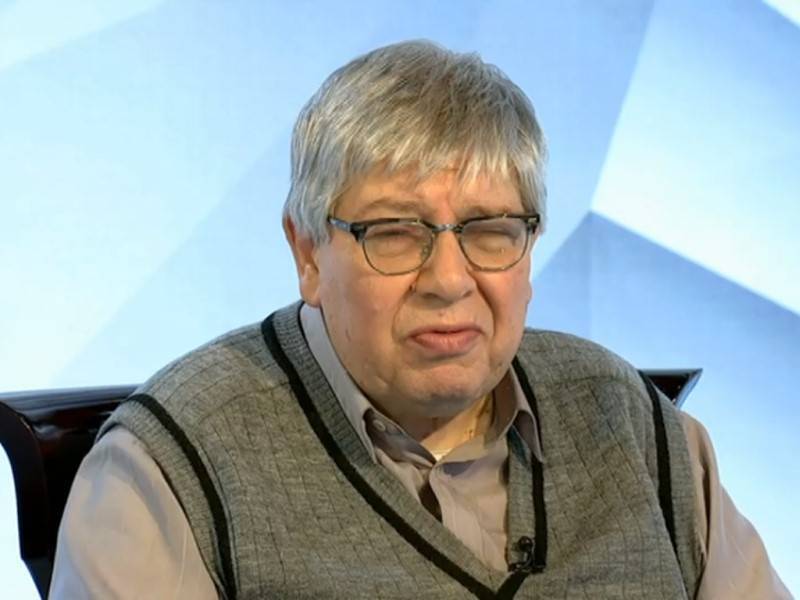 Кирилл Разлогов - Кинокритик Разлогов предсказывает появление сериалов о пандемии - sobesednik.ru - Россия