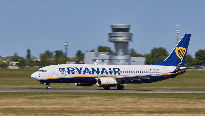 Прибыль Ryanair упала в 2020 финансовом году на 27% - vesti.ru - Ирландия