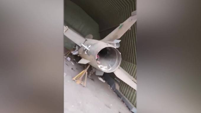 Армию Хафтара выбили с авиабазы у Триполи - piter.tv - Анкара - Ливия - Триполи