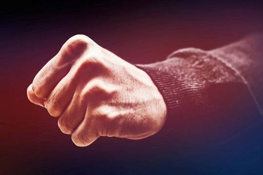 Российский подросток избил пенсионера, облившего водой шумную компанию - versia.ru - Башкирия