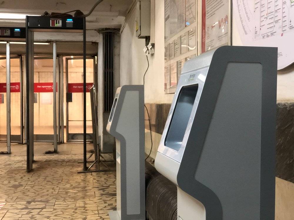 Максим Ликсутов - Более 140 санитайзеров установили на станциях МЦК - vm.ru - Москва