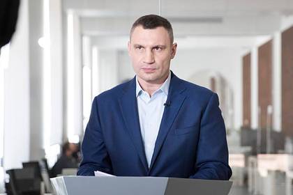 Виталий Кличко - Кличко пожаловался в полицию на «пир во время чумы» - lenta.ru - Украина - Киев