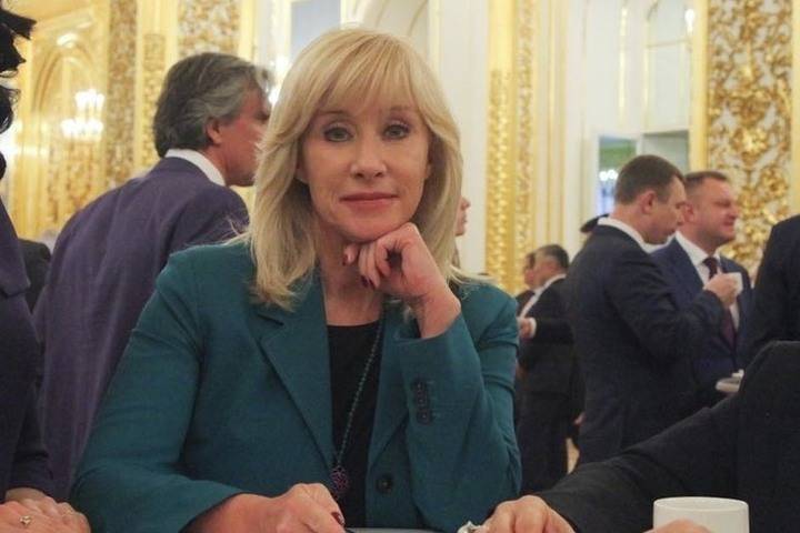 Оксана Пушкина - Оксана Пушкина рассказала о коронавирусе: живот стал сине-зелено-черным - mk.ru