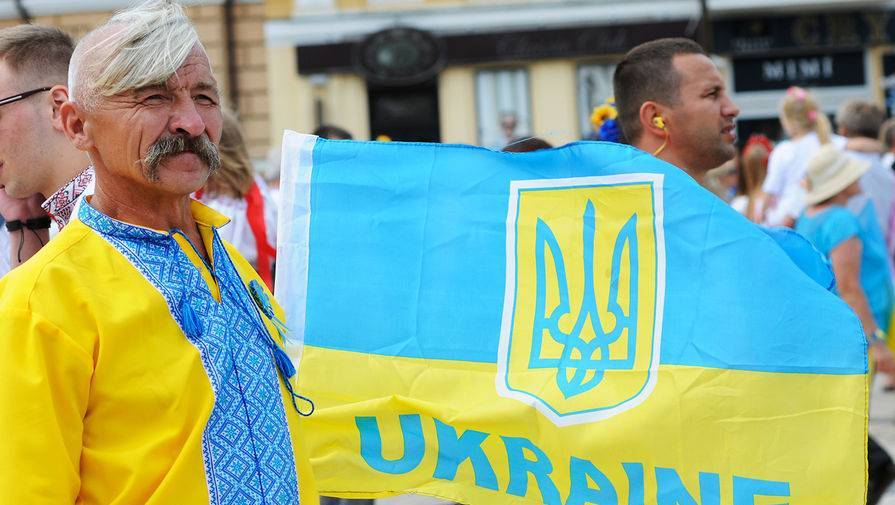 Владимир Зеленский - Петр Порошенко - Виктор Янукович - Леонид Кучма - Виктор Ющенко - Леонид Кравчук - Украинцы не назвали Зеленского лучшим президентом страны - gazeta.ru - Украина