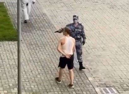 В Сочи мужчина устроил «догонялки» с росгвардейцами: Аплодировал весь дом - news.am - Сочи - Краснодар - Иркутск