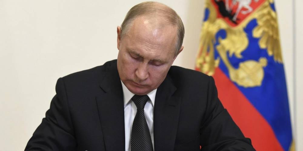 Владимир Путин - Президент Путин попросил мусульман отметить Ураза-Байрам дома - ruposters.ru - Россия - респ. Дагестан