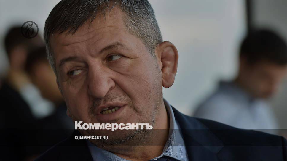 Хабиб Нурмагомедов - Абдулманап Нурмагомедов - Отца Хабиба Нурмагомедова подключили к аппарату ИВЛ - kommersant.ru - Москва - Россия - Махачкала