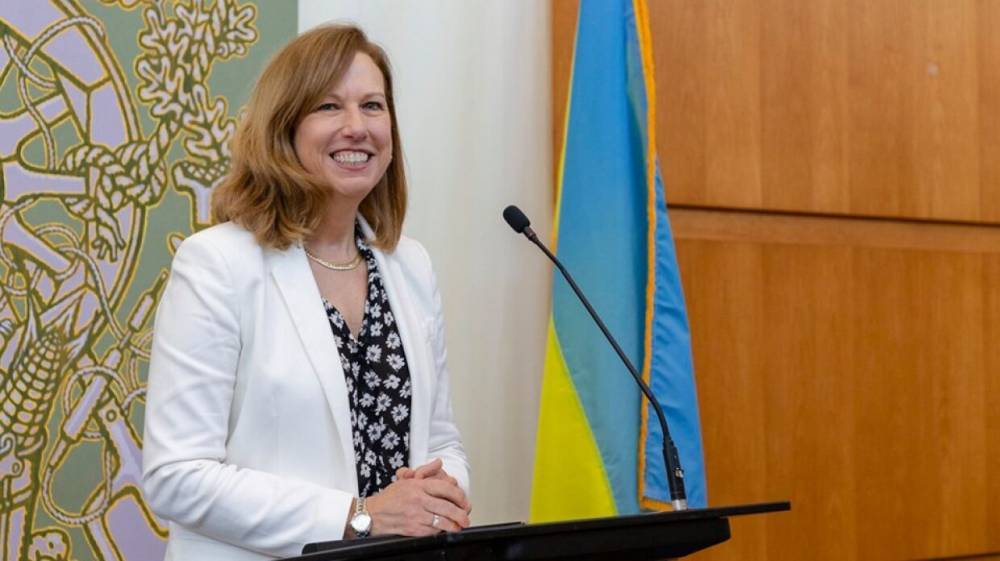 Кристина Квин - США призвали Россию прекратить «наносить страдания» населению Крыма - riafan.ru - Москва - Россия - США - Украина - Киев - Вашингтон - Крым
