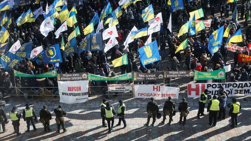 Виктор Медведчук - «Не соответствует интересам народа»: как украинские власти намерены провести приватизацию государственных земель - russian.rt.com - Украина - Киев