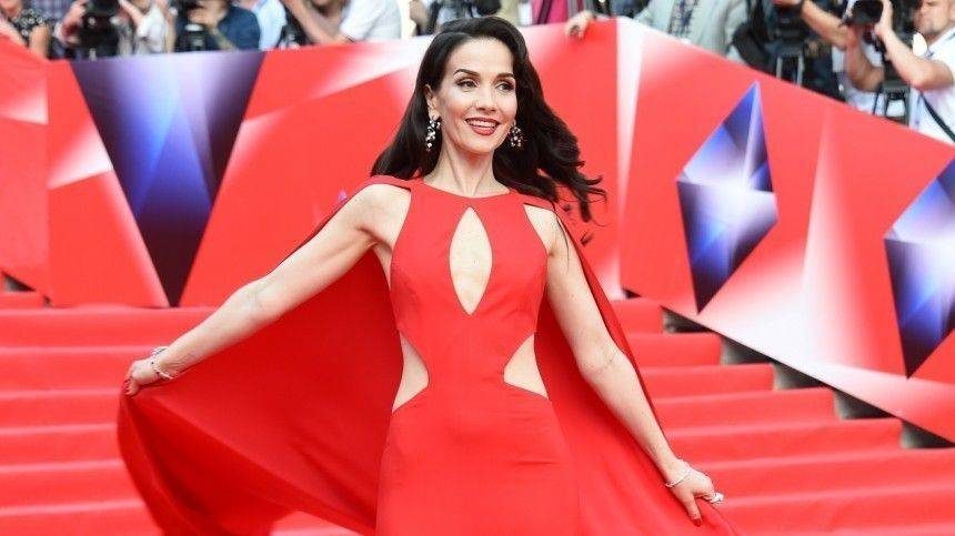 Наталья Орейро - За что Наталья Орейро любит Россию? - 5-tv.ru - Россия