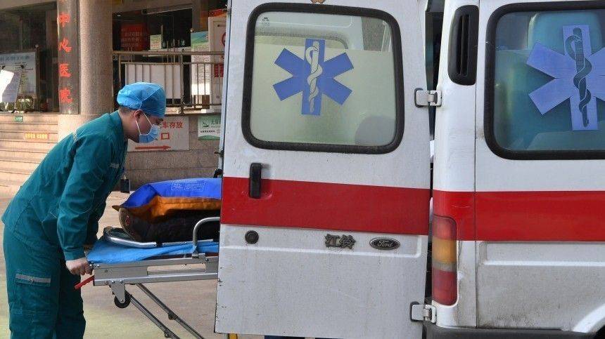 Видео: Четыре человека погибли в Китае при землетрясении - 5-tv.ru - Китай