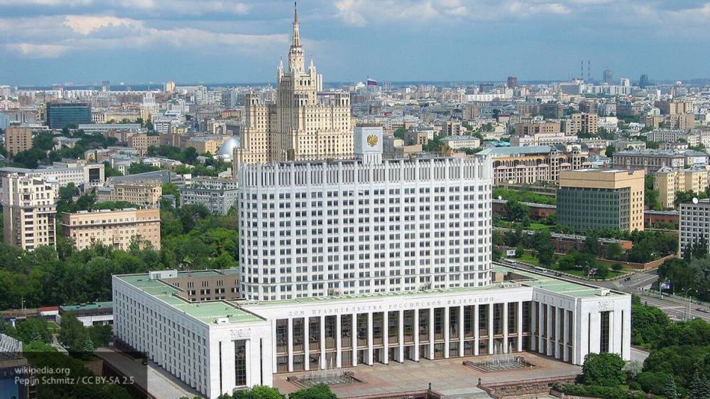 Михаил Мишустин - Правительство РФ продлило больничные для работающих пенсионеров - polit.info - Россия