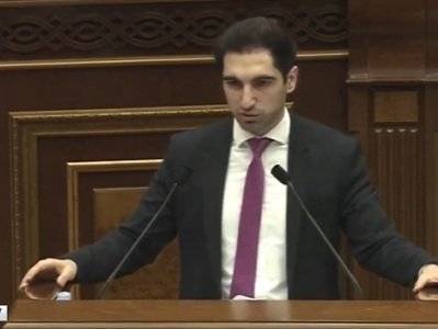 Минюст Армении: Штрафы за отсутствие перчаток у граждан пока не вводятся - news.am - Армения
