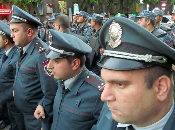 Артур Ванецян - В Армении бывшие силовики готовят реванш - aze.az - Армения