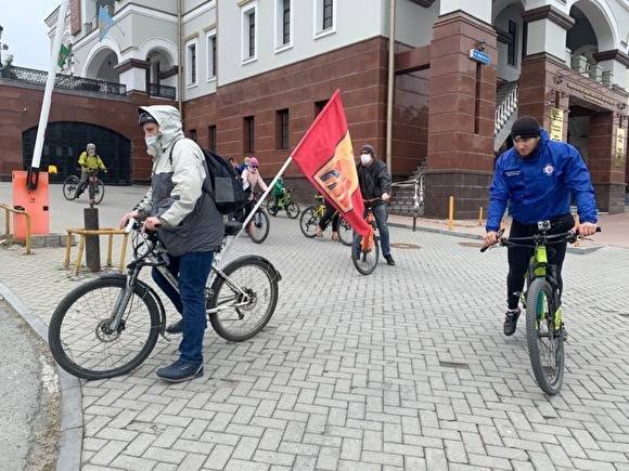 Николай II - В Екатеринбурге во время режима самоизоляции прошел велопробег в честь Николая II - znak.com - Екатеринбург