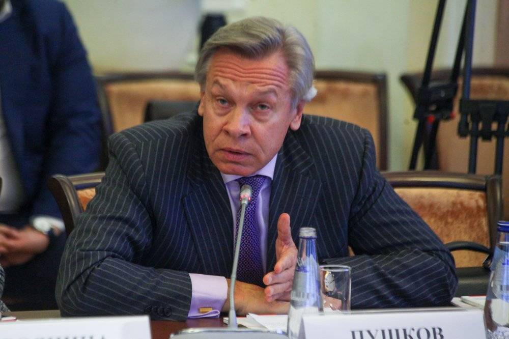 Алексей Пушков - Анатолий Чубайс - Пушков прокомментировал слова Чубайса о нефти в виде «сдохнувшей лошади» - vm.ru - Россия
