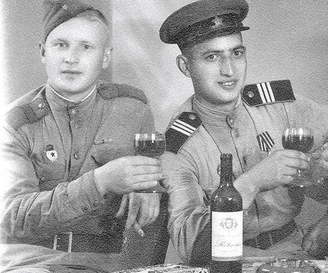 Валерий Рязанский - Евгений Брюн - Будет, как при Горбачеве. Пойти в армию и умереть за Родину- можно, попить пива- нельзя - newsland.com - Москва - Россия