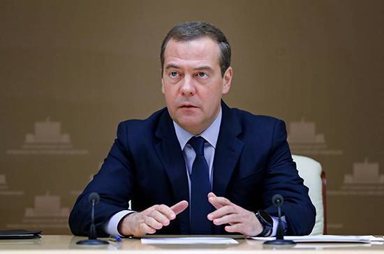 Дмитрий Медведев - Медведев станет наставником для начинающих политиков-единороссов - pnp.ru - Россия