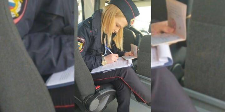 Полицейская без маски и перчаток выписала жителю Казани протокол за отсутствие маски и перчаток - ruposters.ru - респ. Татарстан - Казань