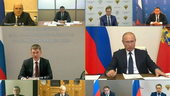 Владимир Путин - Максим Решетников - Путин раскритиковал Минэкономразвития за медленную выдачу кредитов предприятиям - vesti.ru