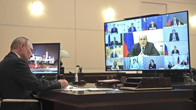 Владимир Путин - Михаил Мурашко - Эксперт прокомментировал видеосовещание Путина с членами правительства - piter.tv - Россия