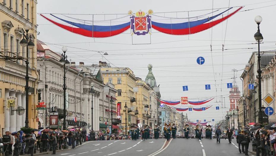 Александр Невский - Петербург украсят ко Дню основания города - dp.ru - Россия - Санкт-Петербург