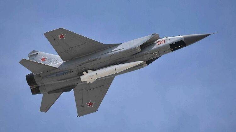 Виктор Баранец - Баранец: МиГ-31 поставит под сомнение существование американских авианосцев - polit.info - Россия - США