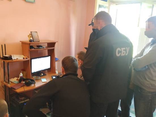 Всемирно известный хакер оказался юнцом без образования из нищего городка - newtvnews.ru - США - Украина - Львов