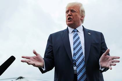 Дональд Трамп - Джеффри Эпштейн - Работавшая на миллионера-педофила художница рассказала о его встрече с Трампом - lenta.ru - США