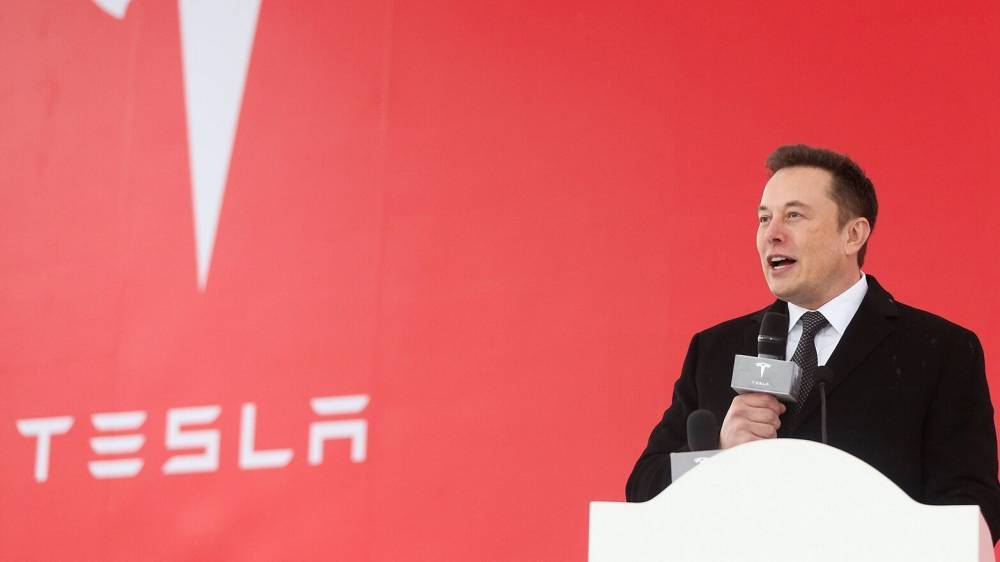 Илон Маск - Маск одним сообщением в Twitter обрушил акции Tesla - riafan.ru - Москва - США