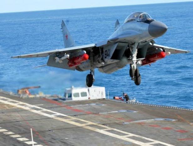 Пилотов палубных авиации подключат к виртуальной реальности - vpk-news.ru - Россия