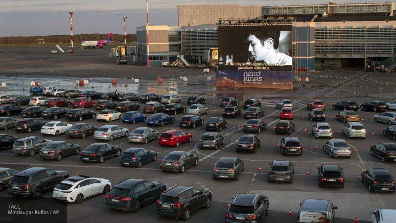 Летные полосы Вильнюсского аэропорта стали кинотеатром под открытым небом - nation-news.ru - Литва - Вильнюс