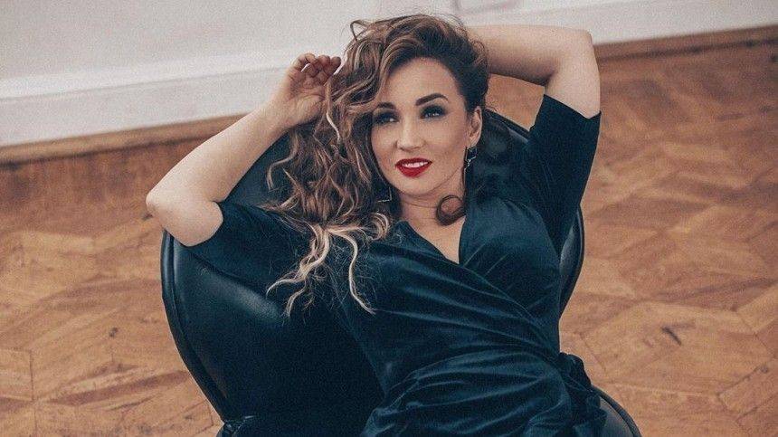 Анфиса Чехова - «Заласкай меня!» — Анфиса Чехова поделилась творчеством в эротичном белье - 5-tv.ru
