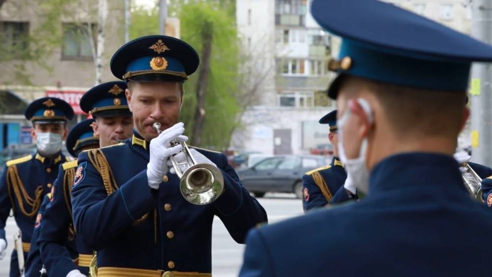 Военные провели концерт в Доме ветеранов Новосибирска. - riafan.ru - Новосибирск