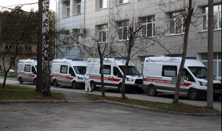 Перешагнули за тысячу: в Свердловской области еще 81 человек заразился коронавирусом - newtvnews.ru - Россия - Екатеринбург - Свердловская обл. - Первоуральск - Красноуфимск