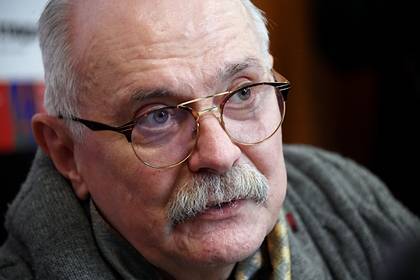 Вильям Гейтс - Никита Михалков - Михалков пожаловался на цензуру после снятия передачи о чипировании всех людей - lenta.ru - Россия