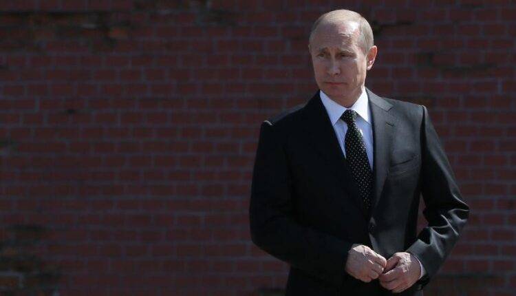 Владимир Путин - Дмитрий Песков - Павел Зарубин - Путин 9 мая возложит цветы к Вечному огню и оттуда обратится к россиянам - newtvnews.ru - Москва - Россия