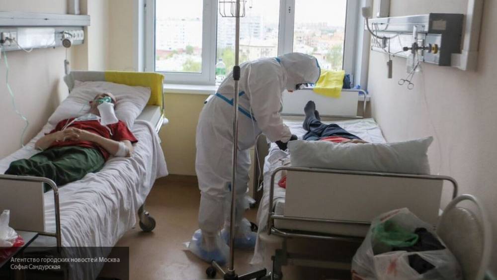 Медсестра выдавала лекарства пациентам в бикини и прозрачном костюме из-за жары в Туле - polit.info - Тула