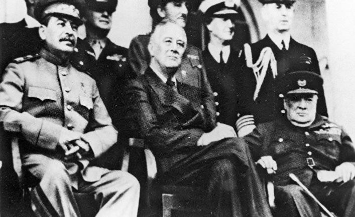 1945 год: Великобритания и США предлагают встретиться с Россией (The New York Times, США) - inosmi.ru - Москва - Россия - США - New York - Англия - Лондон