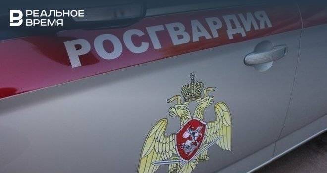 В Казани Росгвардейцы спасли бабушку из задымленной квартиры - realnoevremya.ru - Казань - Татарстан