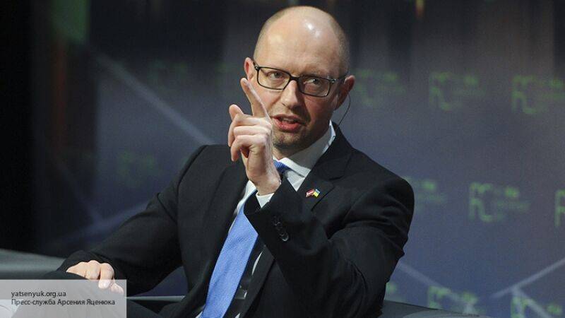 Арсений Яценюк - Украинцы в Сети возмутились из-за слов Яценюка о РФ и вспомнили ему недостроенную стену - politros.com - Россия - Украина - Киев