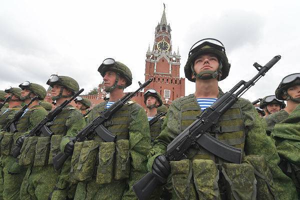 Голосование по Конституции может пройти в один день с парадом Победы - trud.ru - Россия