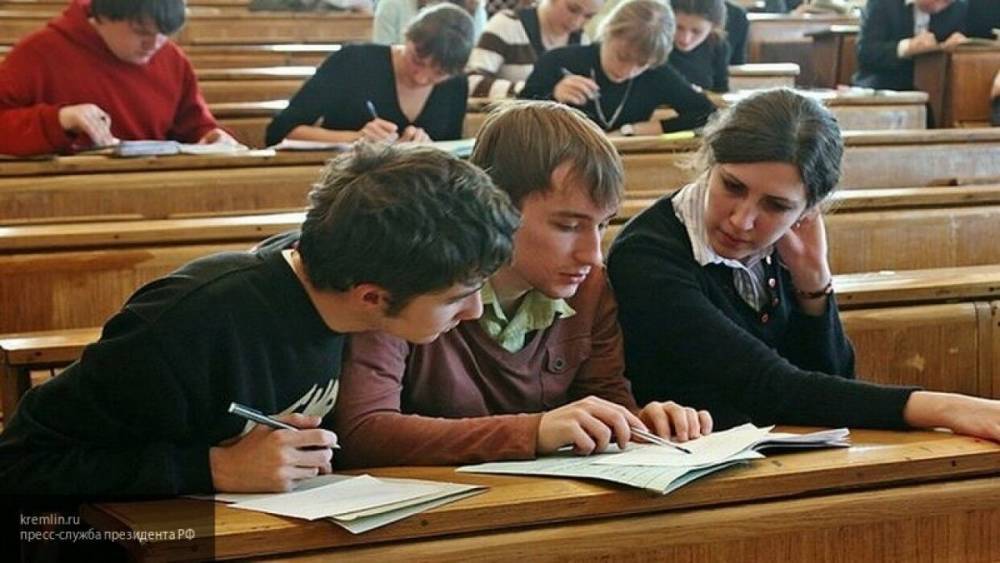 Вузы России изменят правила оплаты обучения на фоне пандемии - polit.info - Россия