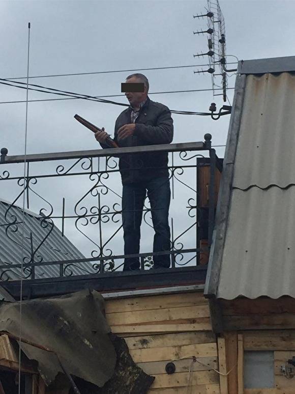 Садовода, чуть не убившего главу СНТ в Челябинске, отправили на лечение в психбольницу - znak.com - Челябинск