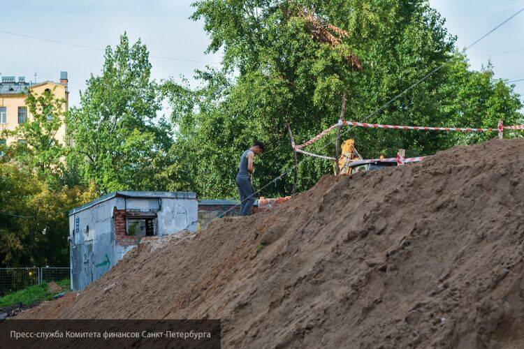 Виктор Цой - Благоустройство сквера Виктора Цоя приостановили из-за пандемии коронавируса - nation-news.ru - Санкт-Петербург